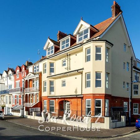 Beautiful Apartments On The Sea Front - Sea Road 2 Felixstowe Exteriör bild
